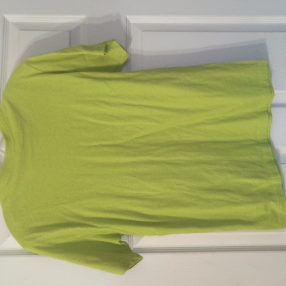 Nike t-shirt in lime green - Picture 2 of 3